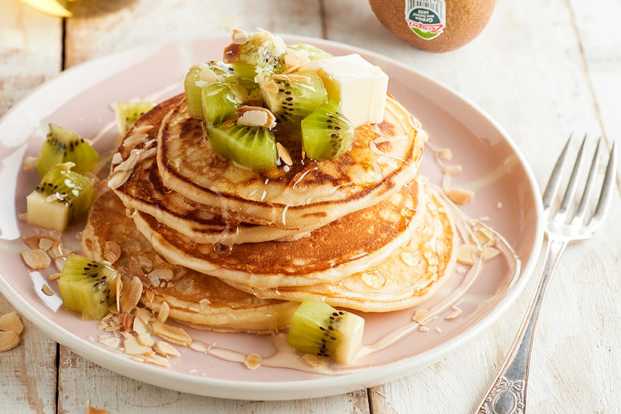 American pancakes met Zespri Green kiwi's