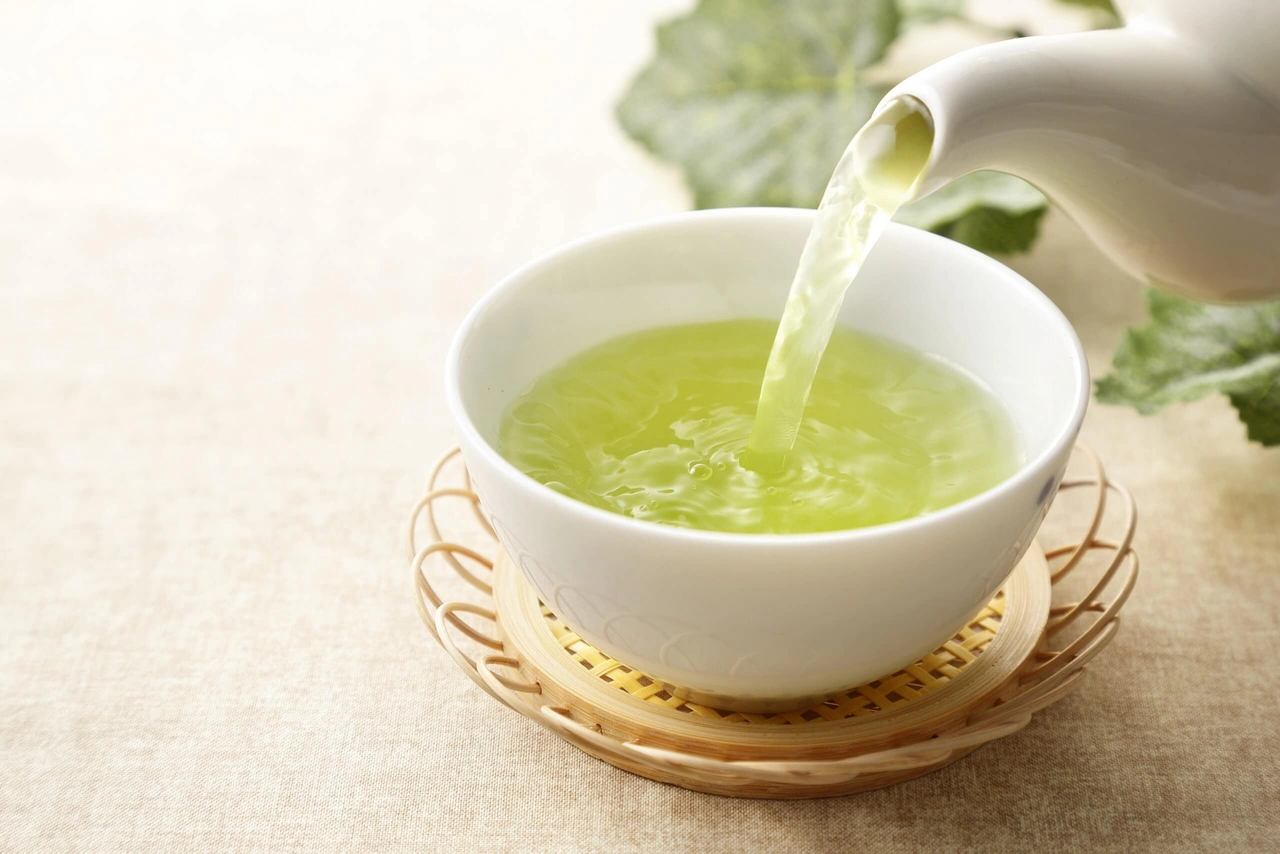 8 belangrijke gezondheidsvoordelen van groene thee