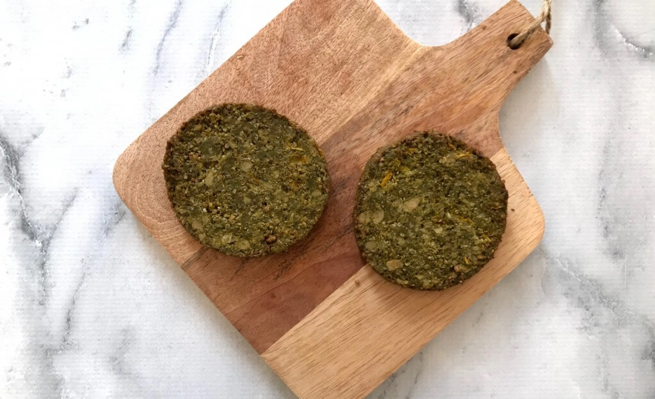 Vleesvervanger getest: AH algen quinoa burger