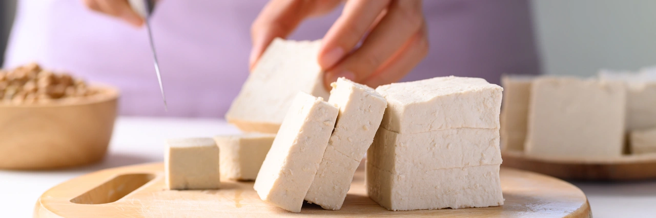 Tofu bereiden en bakken: zo doe je dat