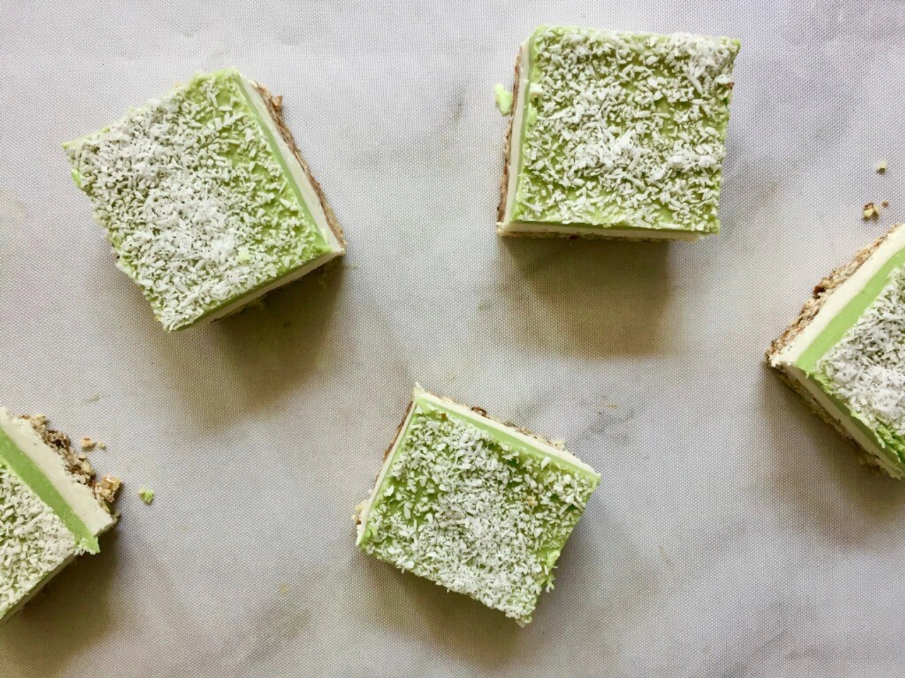 DIY TREND: avocado cheesecake bites