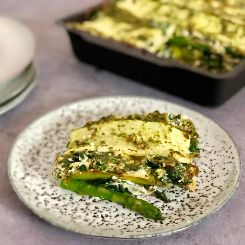 Groene pesto lasagne met broccoli en courgette